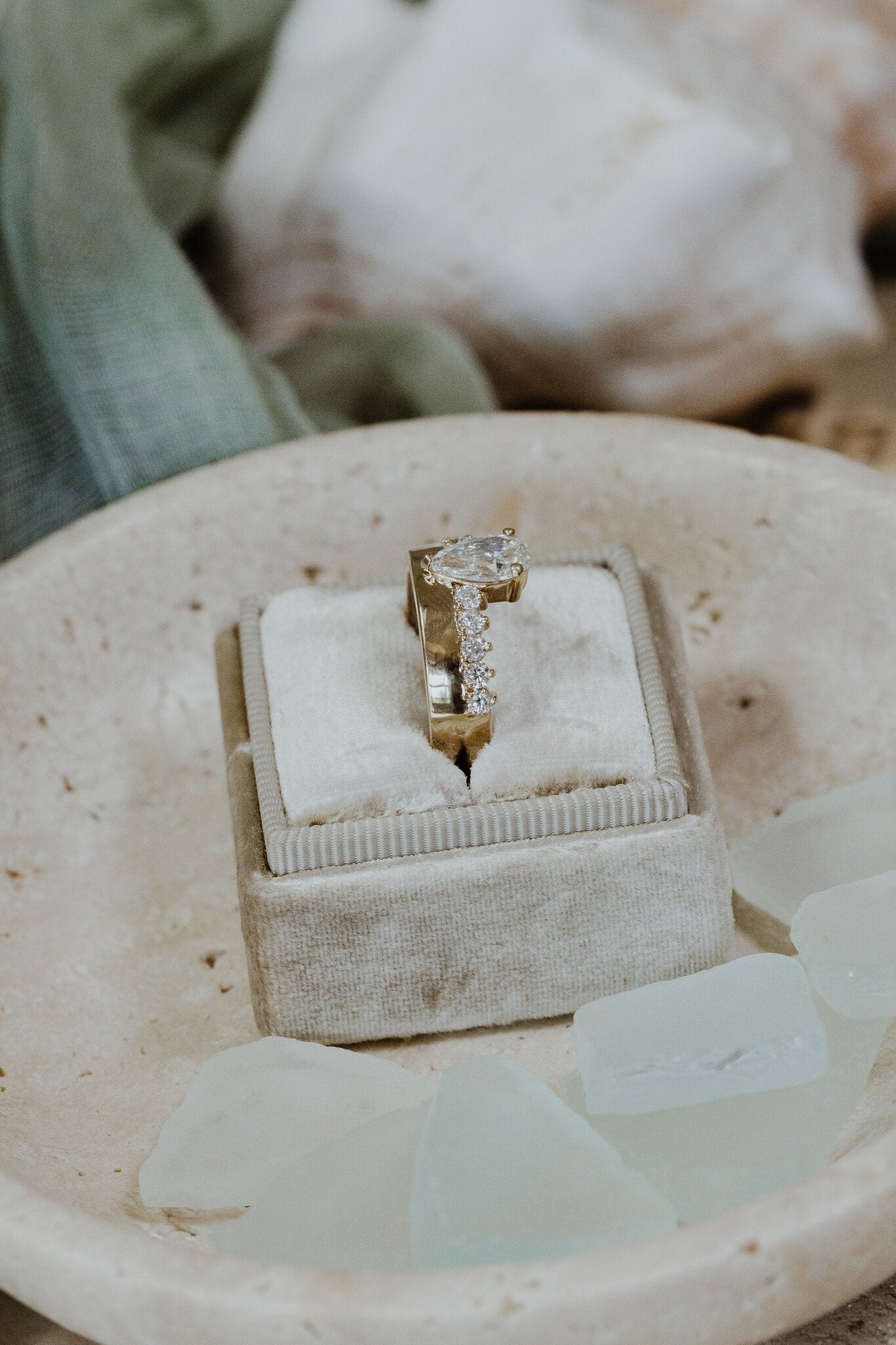 1.00 CT Carats Pear Cut Moissanite diamond unique Style Engagement Ring
