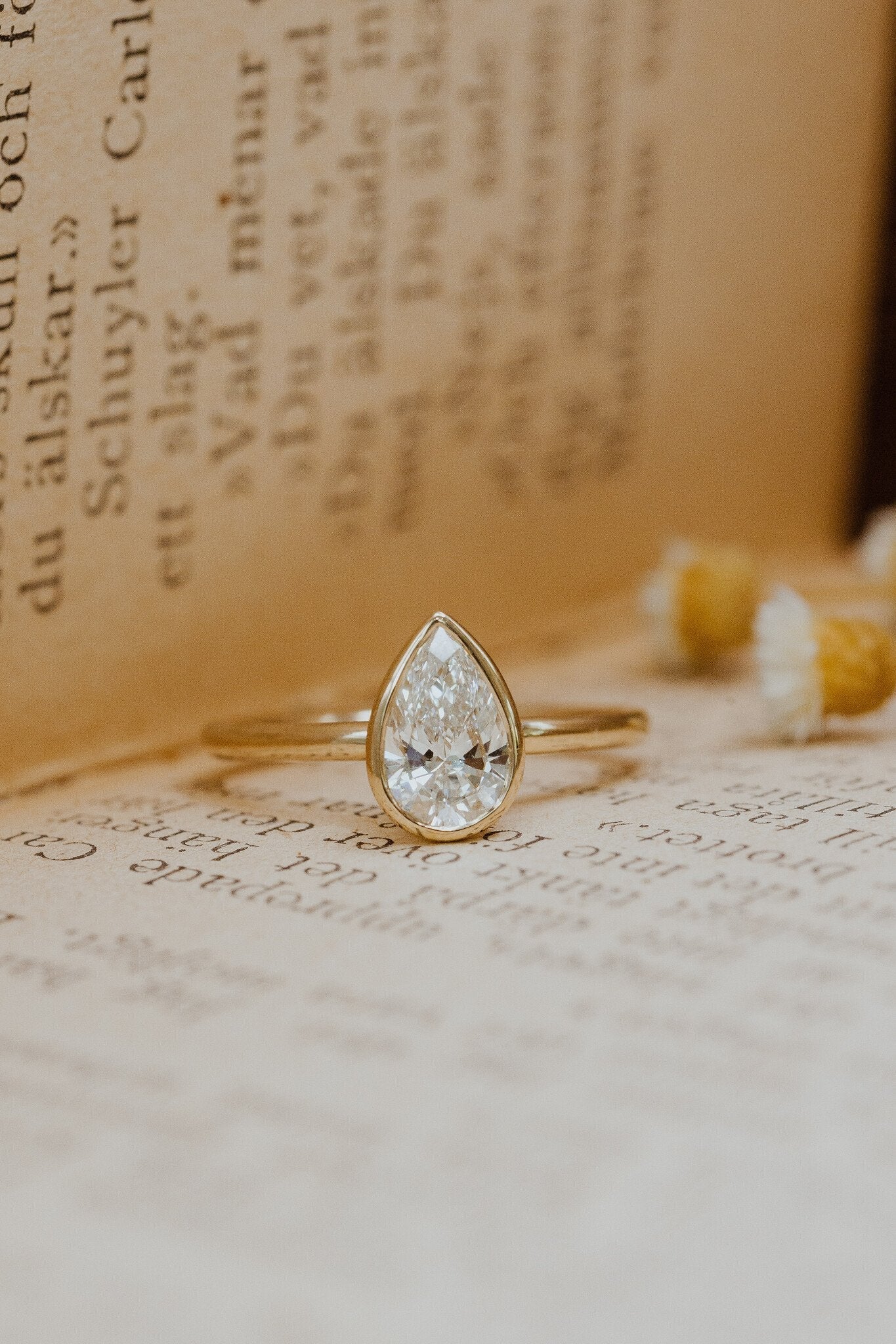 1.00 CT Carats Pear Cut Moissanite diamond Solitaire Style Engagement Ring