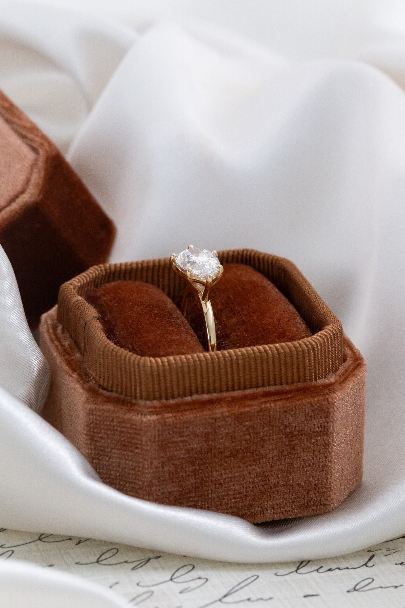 1.00 CT Carats east-west Pear Cut Moissanite diamond Solitaire Style Engagement Ring