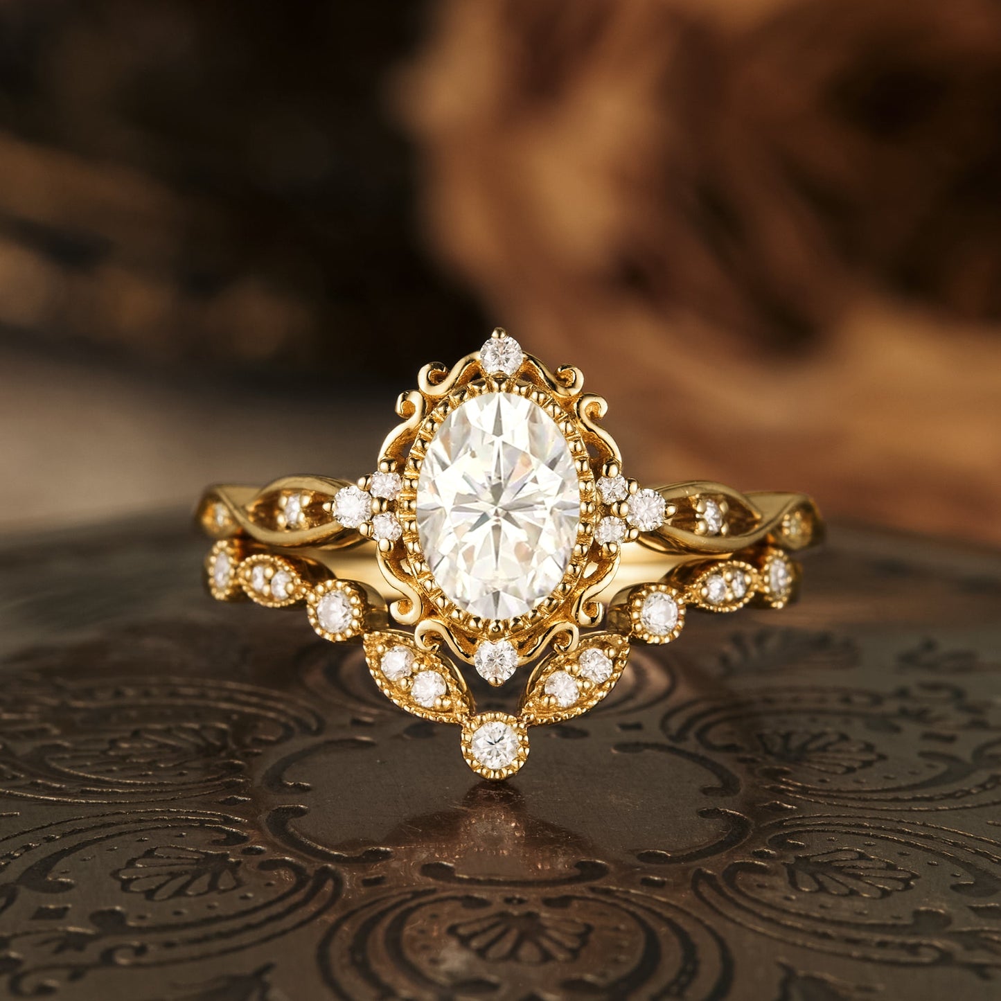 0.94 CT Oval Shaped Moissanite Diamond Bridal Set With Vintage Setting