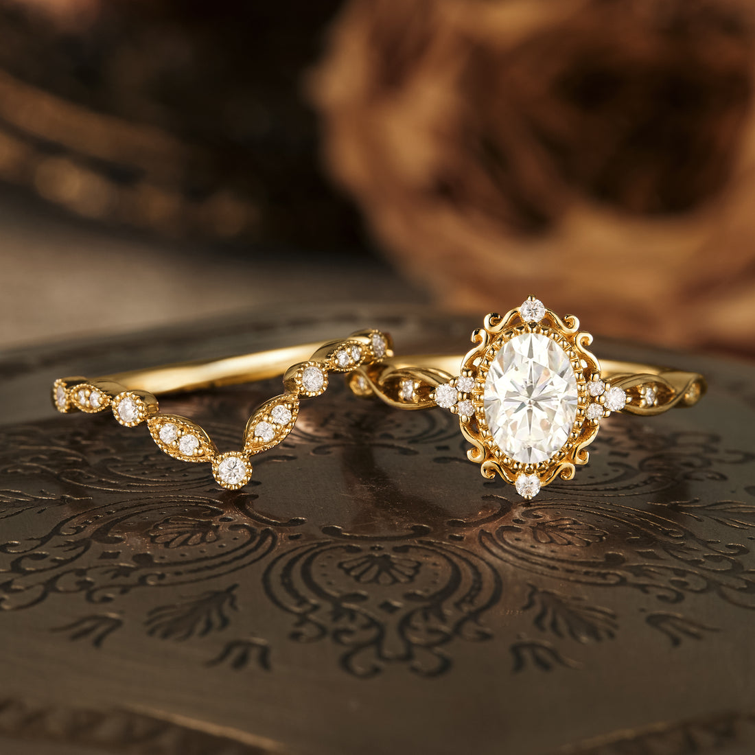 0.94 CT Oval Shaped Moissanite Diamond Bridal Set With Vintage Setting